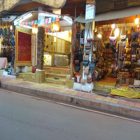 Radhabai Guest House Arambol Exterior photo