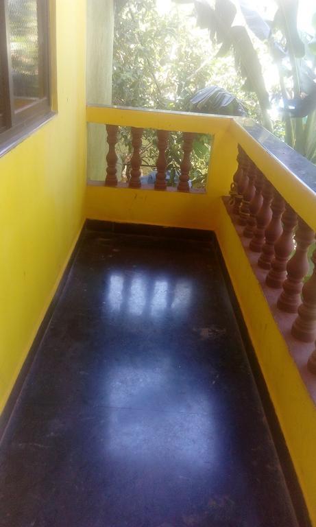 Radhabai Guest House Arambol Exterior photo